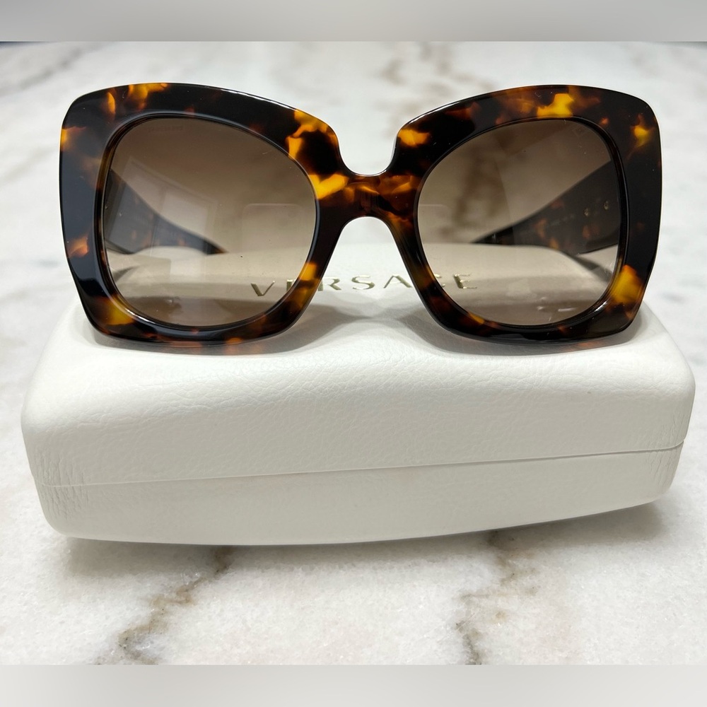 Versace Tortoiseshell Square Sunglasses with Brow… - image 1